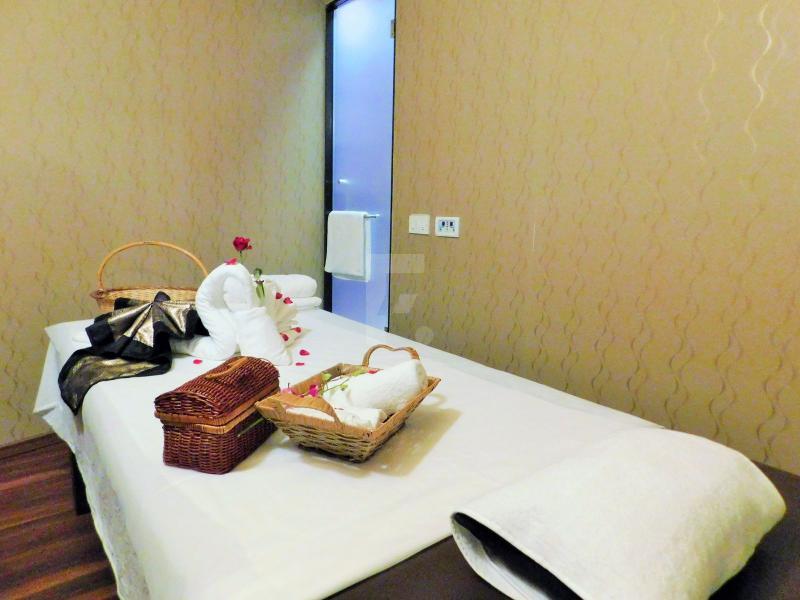 White N Bright Spa & Salon