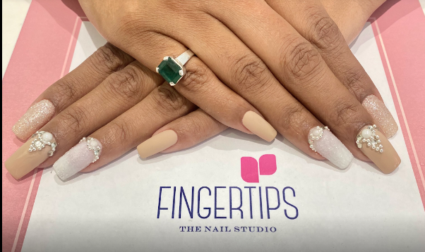 Fingertips the nail studio.