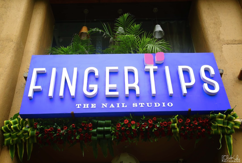 Fingertips the nail studio.