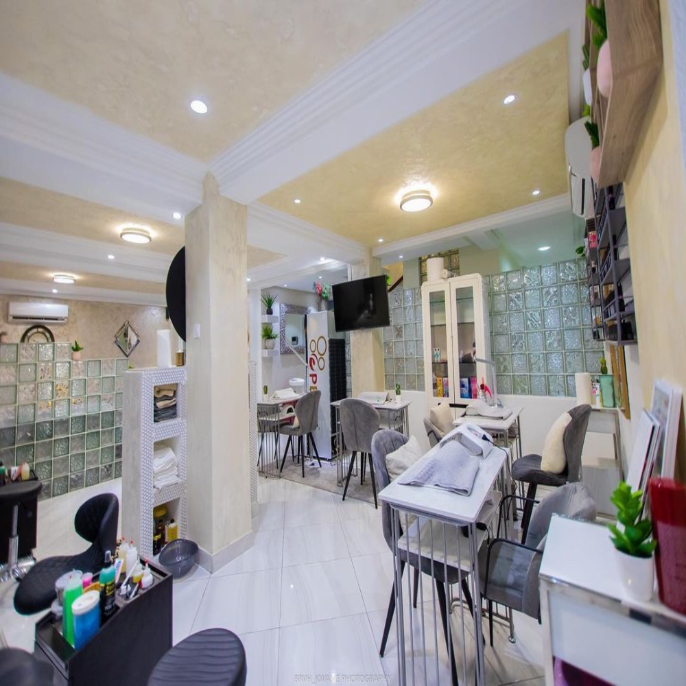 Salon Image