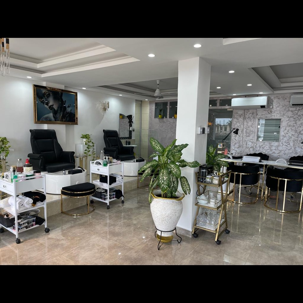 Salon Image