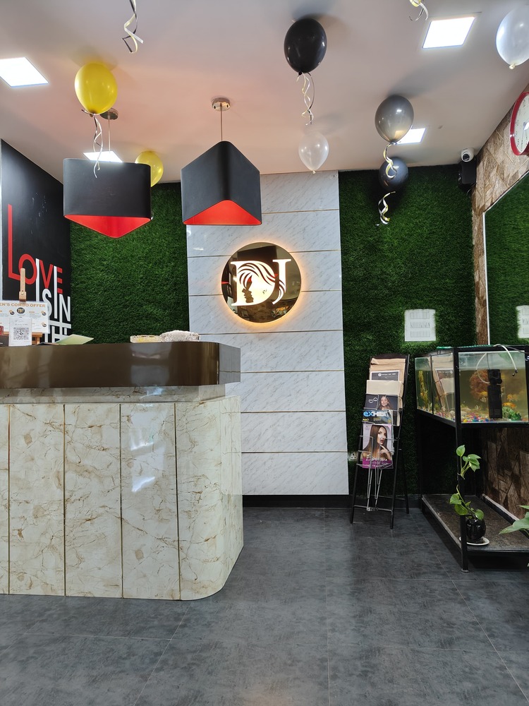 Salon Image