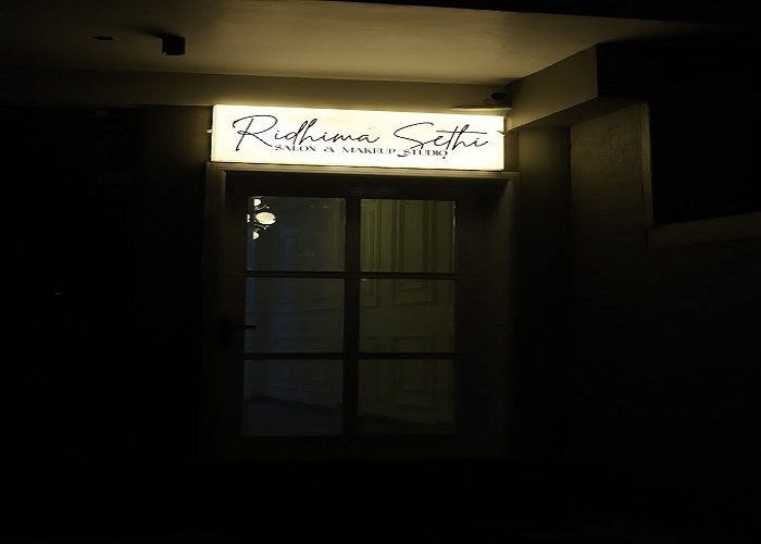 Salon Image
