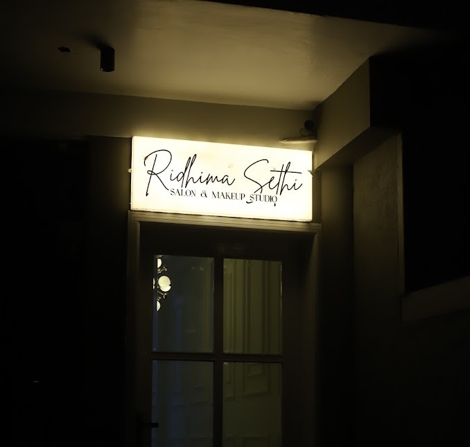 Salon Image
