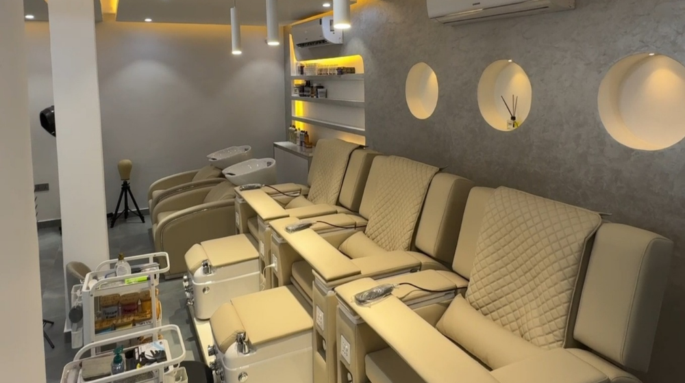 Salon Image