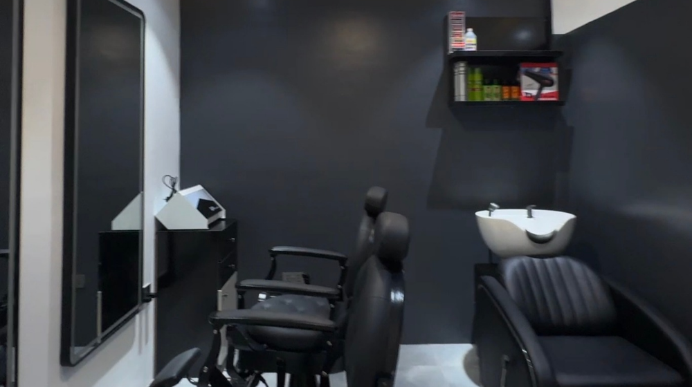 Salon Image