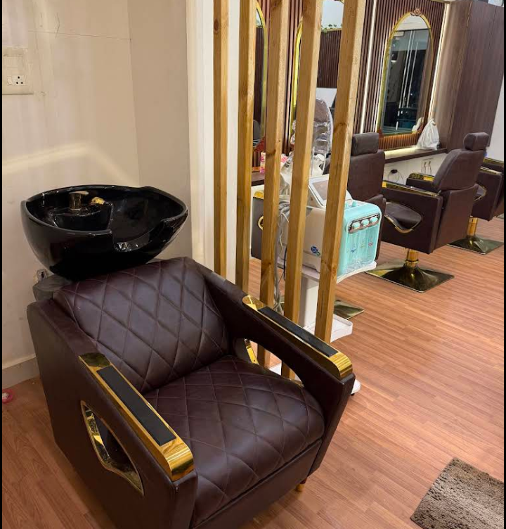 Salon Image