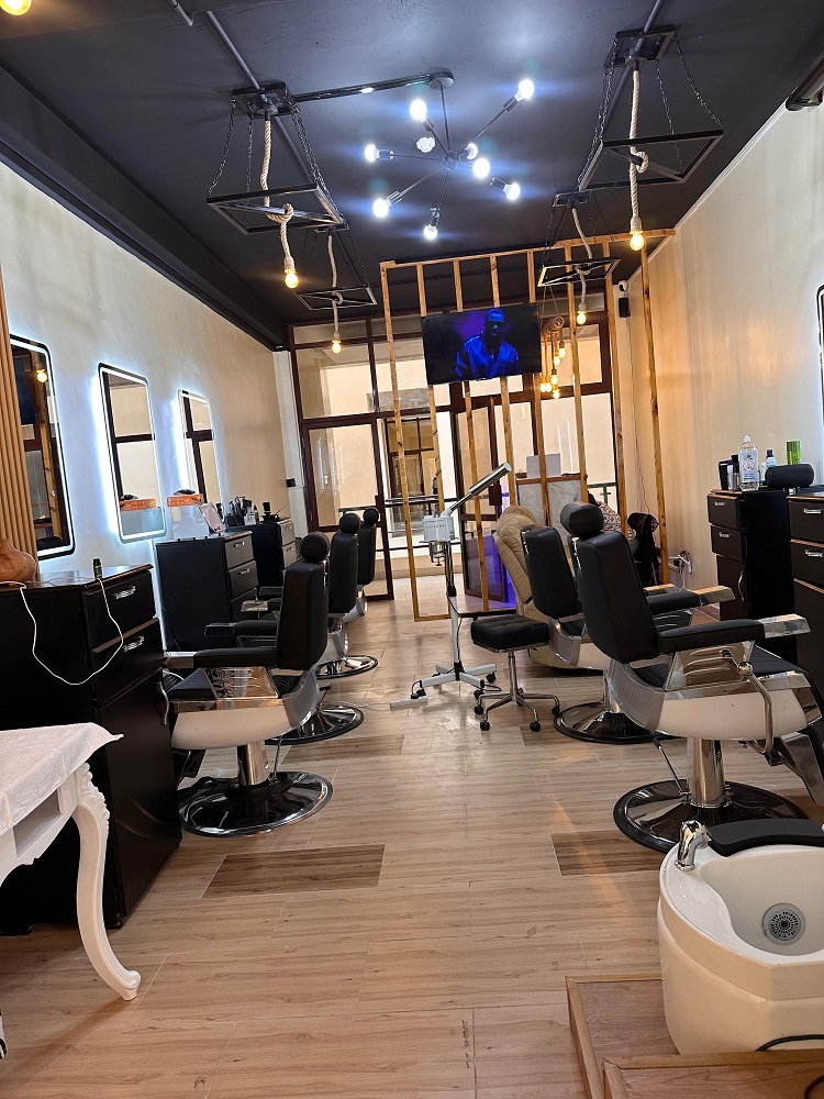 Salon Image