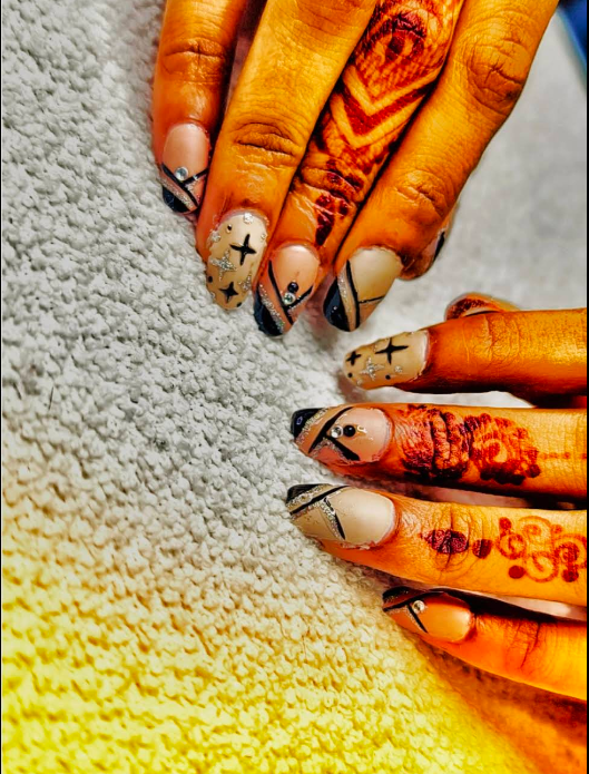 CutNColor family salon