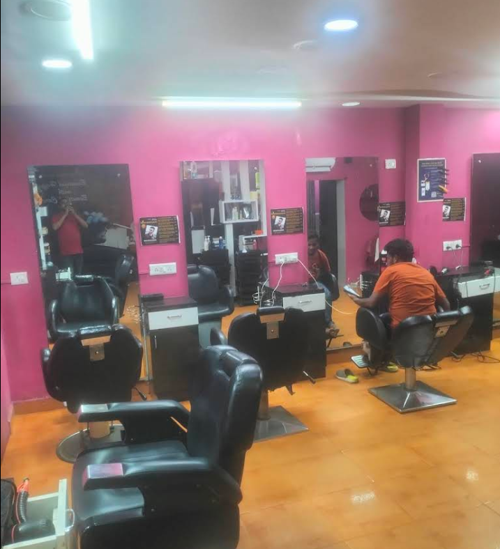 The boom men's salon