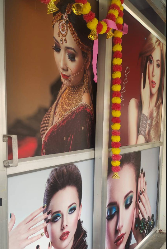 Salon Image