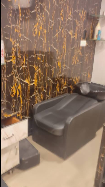 Signature Cut Men's Salon & Spa