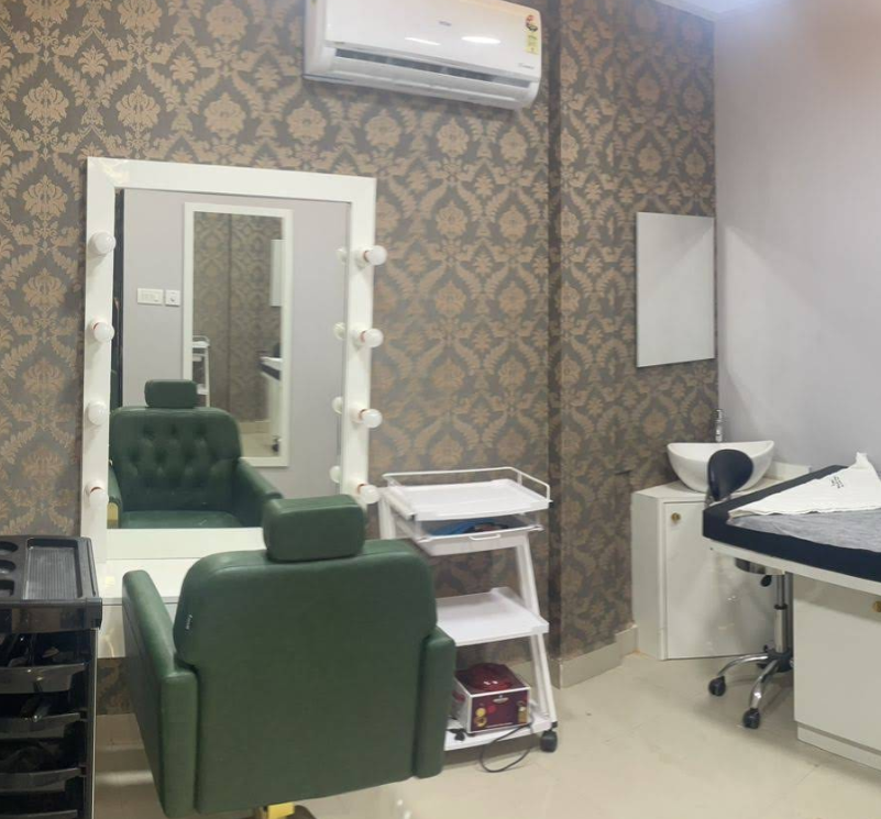 Studieo7 Family Salon