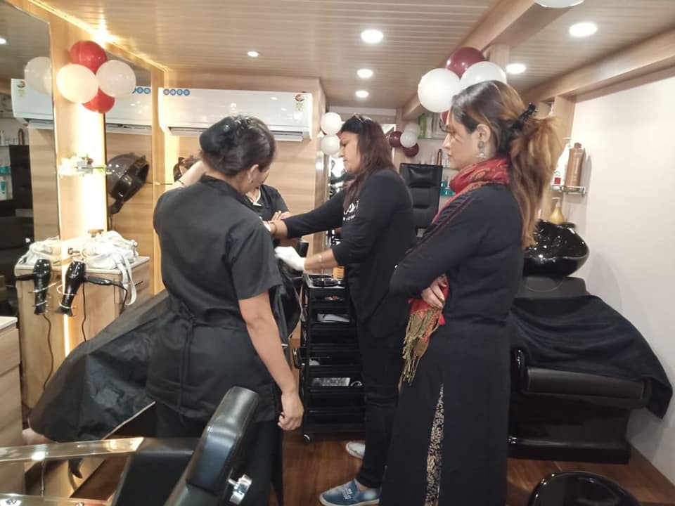 Salon Image