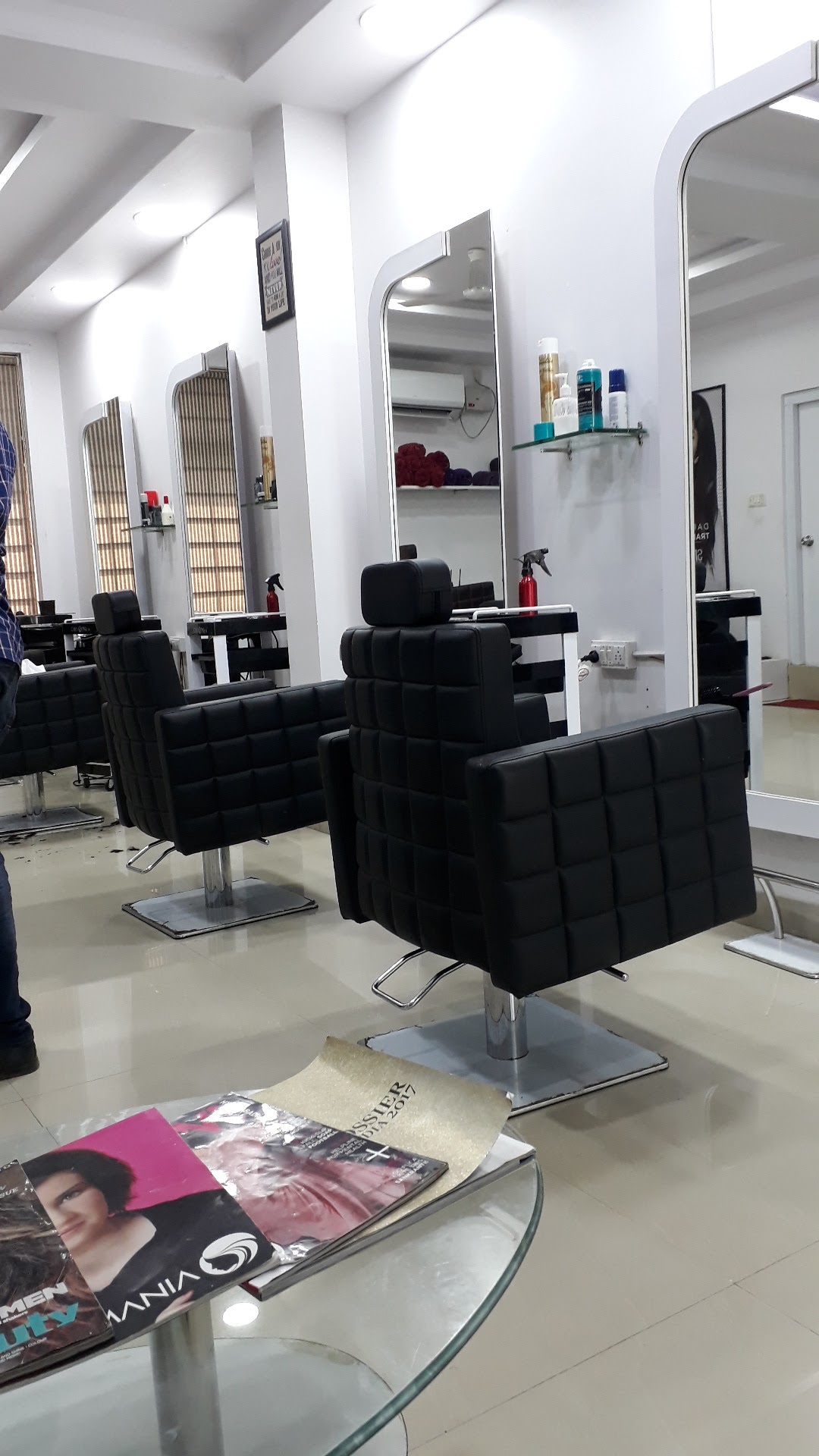 Salon Image